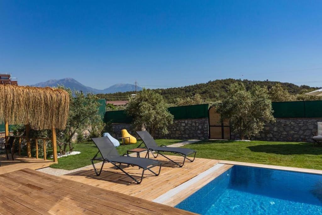 Villa Zeytin Havuzlu Jakuzili Fethiye Exterior foto